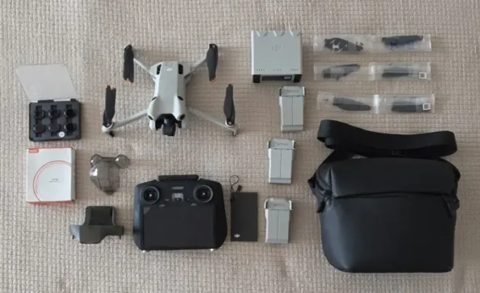 DJI MINI 4 PRO + RC2 ( SEMI NOVO )