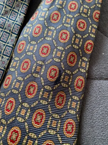 Gravata Yves saint lourent 