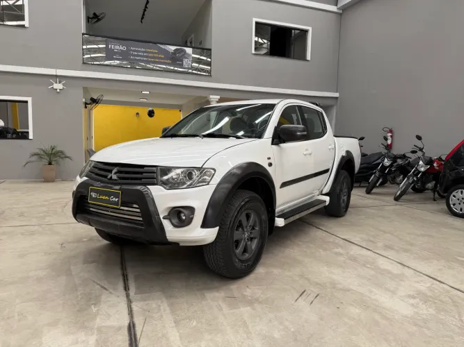 Mitsubishi L200 T.outdoor 3.2 CD TB Int. Dies. Aut. 2017