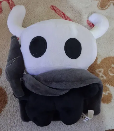Pelúcia Hollow Knight