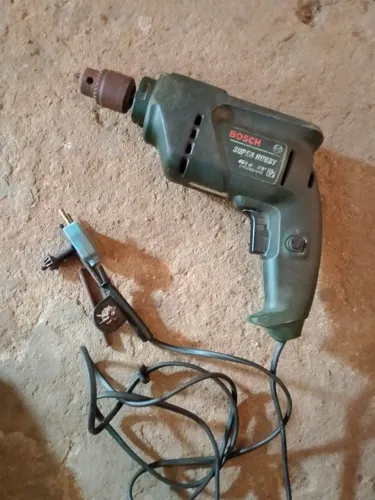 Furadeira Bosch 180$
