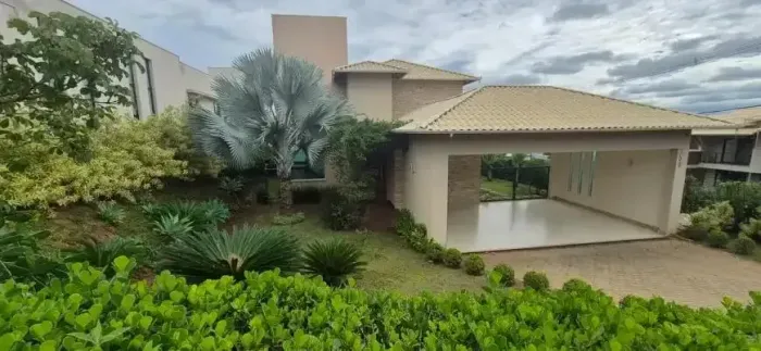 Casa à venda, 6 quartos, 2 suítes, 3 vagas, Gran Royalle - Confins/MG