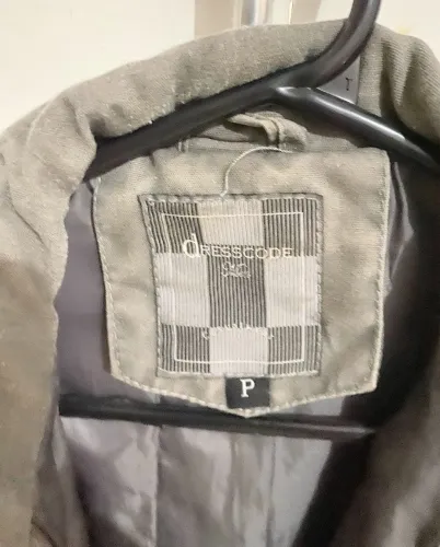 Vende-se Casaco acolchoado, Jaqueta masculina Tamanho P com formato grande