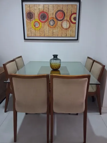 Mesa de Jantar com 6 Cadeiras - Madeira e Tampo de Vidro - Excelente Estado