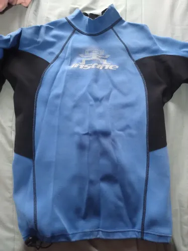 Blusa para nadar 