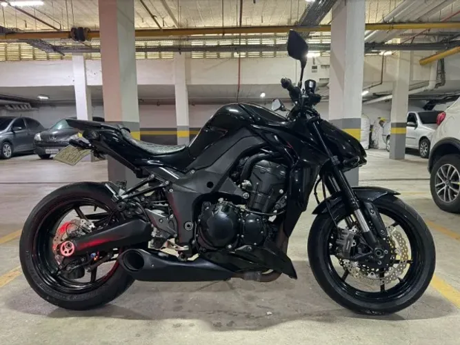 Kawazaki z1000 2018 preta(linda!!!)revisada com scap esportivo novíssima!!!