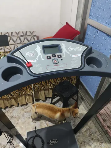 Dream Fitness Esteira Eletrônica DR 1600 Bivolt sem placa.