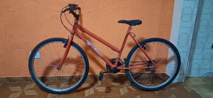 Bike aro 26, 18 marchas, track e em otimo estado para quem quer pedalar macio?