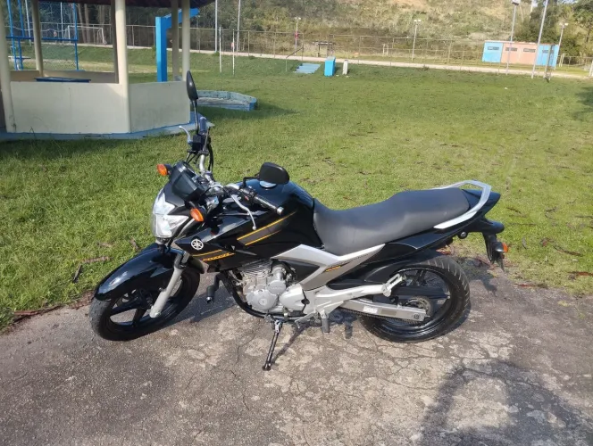 YAMAHA FAZER 250 (YS 250) - 2011