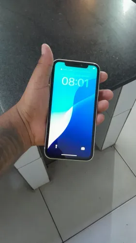 Vende-se iPhone Xr, 100% de bateria, aparelho em ótima estado de conservação