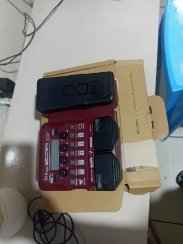 Pedaleira b1 zoom four
