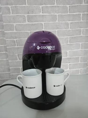 Cafeteira single cadense 