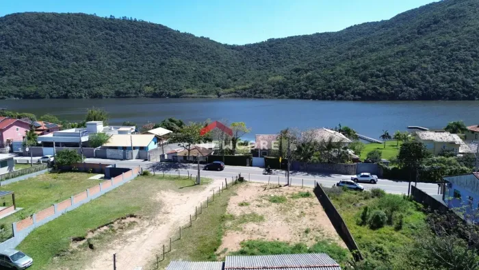 Lote em Rodovia João Gualberto Soares - São João do Rio Vermelho - Florianópolis/SC