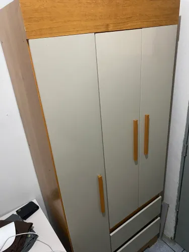 Guarda-roupa solteiro
