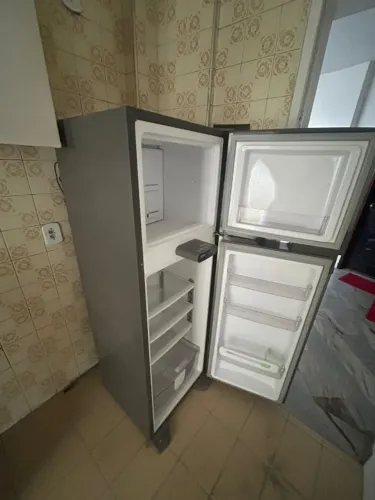 Vende-se Geladeira Consul Frost Free Duplex de 340 Litros