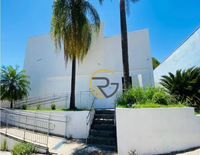 Oportunidade Única: Imóvel Comercial de Alto Padrão em Ponto Nobre de Atibaia