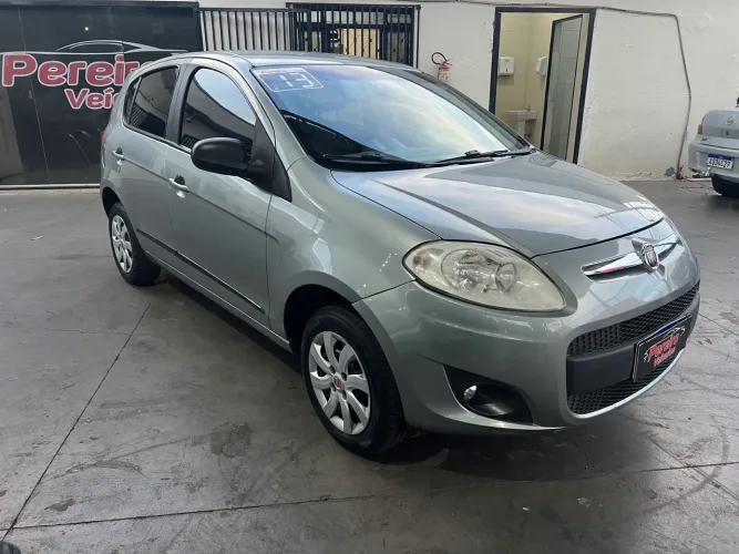 Fiat Palio Attractive 1.0 EVO Fire Flex 8V 5P 2013