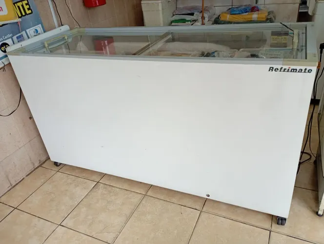 Frizer $ 1.500 503 litros só 6 meses de uso