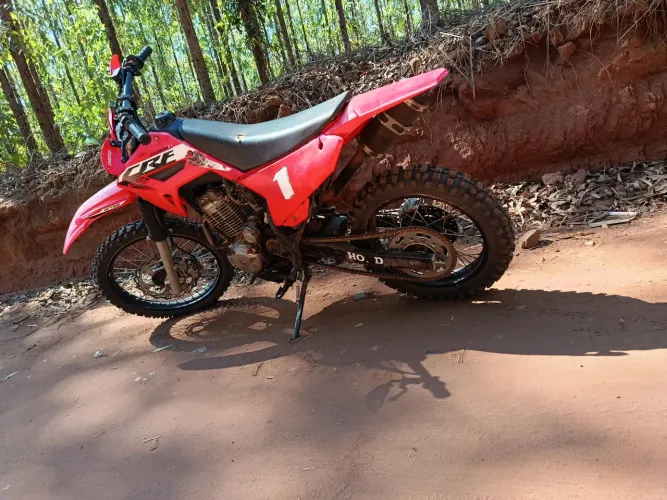 Honda Falcon 400cc de Trilha- Pneus Novos,Recibo na mão, funcionando perfeitamente 