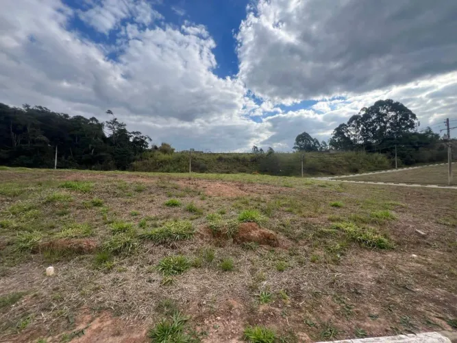 Terreno em Condomínio para Venda em Santana de Parnaíba, Loteamento Jardim das Flores