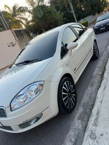 Fiat Linea Essen.sublime Dual.1.8 Flex 16V 4P 2013