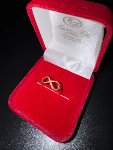 Vendo anéis de ouro 18k