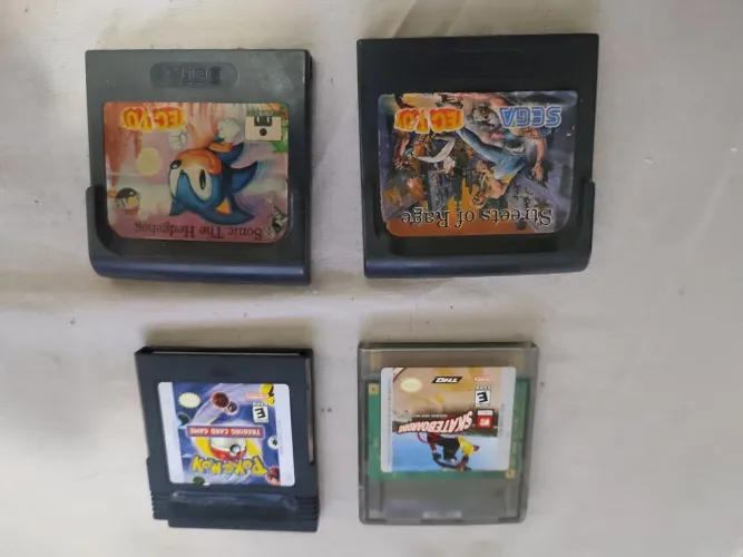 Vendo cartuchos de Sega Game Gear e Game Boy