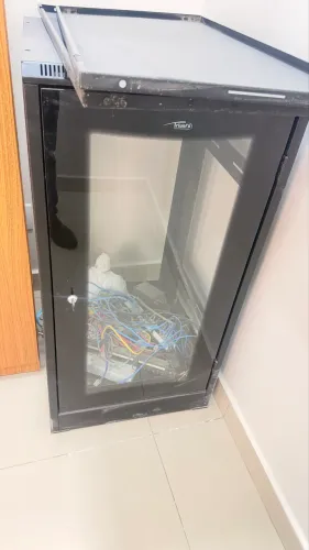 Rack/Gabinete de Piso para Servidor e Equipamentos de Rede - 19