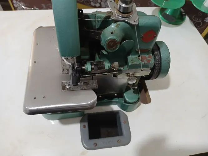 Overlok + Galoneira oportunidade