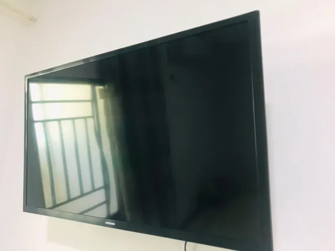 Tv Samsung seminova 32 polegadas 500$