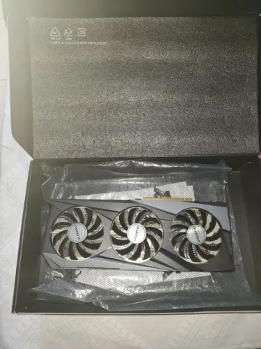 RX7600 Gigabyte