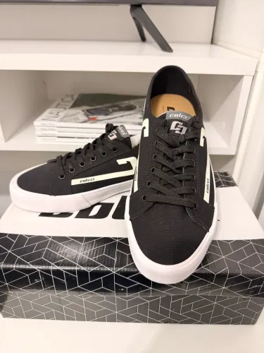 Tênis masculino colcci 41 novo 