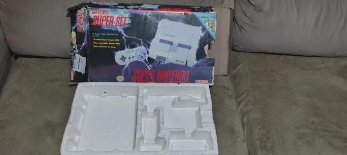caixa do super Nintendo fat com isopor originais com detalhes 