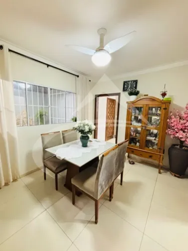 Casa à Venda no Bairro Iporã Araçatuba/SP