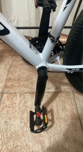 Vendo bicicleta usada uma vez