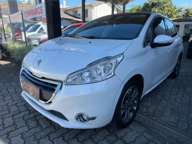 Peugeot 208 Griffe 1.6 Flex 16V 5P Aut. 2014