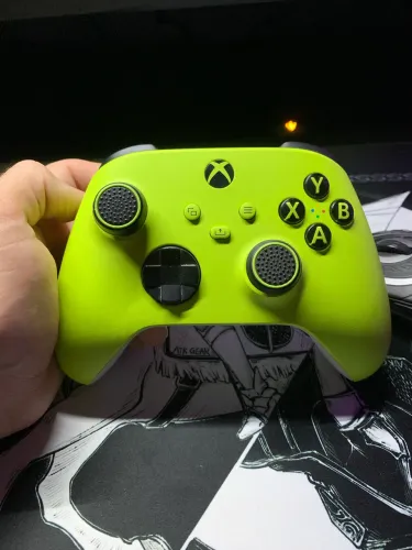Controle Xbox Series S Eletric Volt