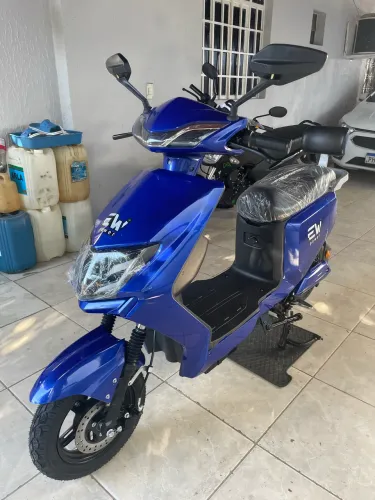 Moto Scooter elétrica Y8 / 1000W / 65Km de autonomia