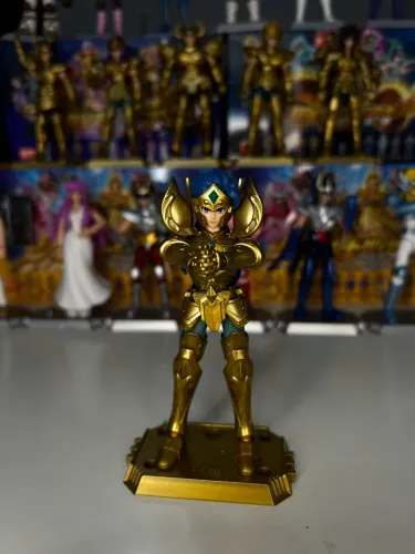 Cavaleiro dos zodíaco ouro