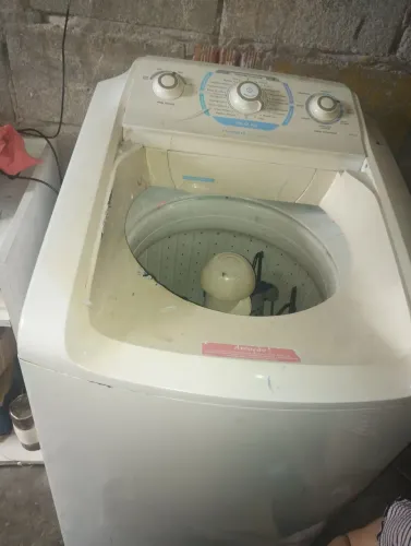 Máquina eletrolux 10 kilos pra retirada de peças pra quem concerta