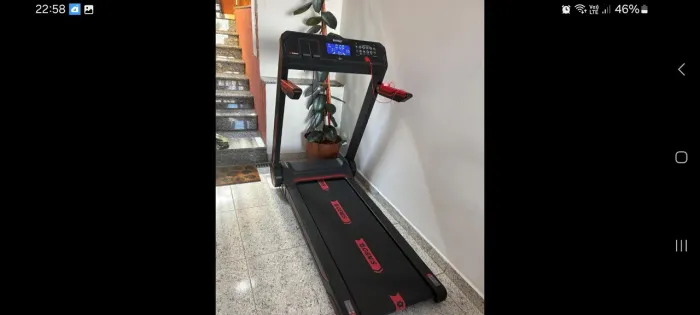 ESTEIRA PROFISSIONAL, PRATICAMENTE NOVA.