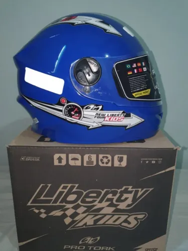 Capacete Infantil n. 54 Pro Tork Liberty Kids na caixa