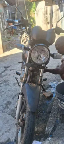Vende se essa moto