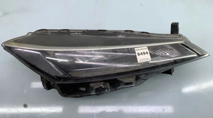 *RECONDICIONAR E COM DETALHES Farol DIREITO Nissan New Kicks 2022 A