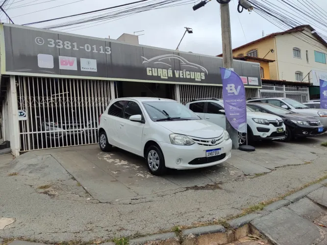 Toyota Etios XS 1.5 Flex 16V 5P Mec. 2014