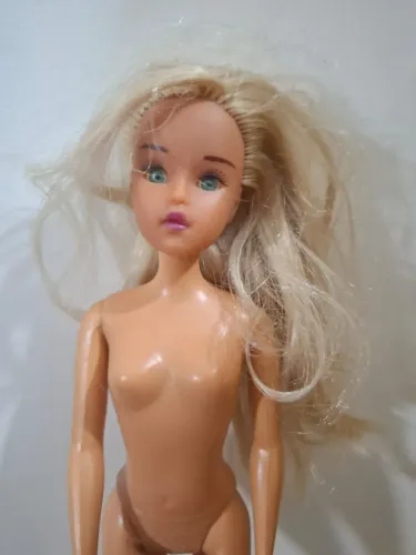 boneca suzi antiga