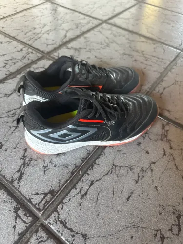 Tênis de futsal pro 5 bumb