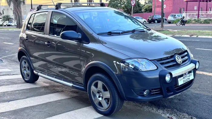 Volkswagen Crossfox 1.6 MI Total Flex 8V 5P 2009