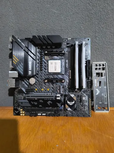 Kit Ryzen 7 5700X+B550M+32GB 3200Mhz