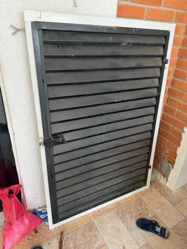 Porta de metal